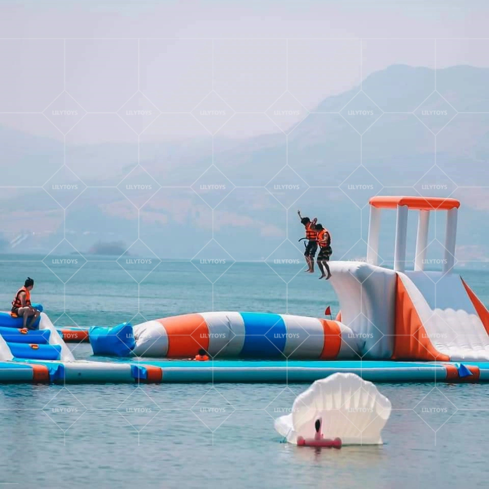 TUV Certificate Inflatable Water Park 2022 New Design Inflatable Floating Obstacle Course
